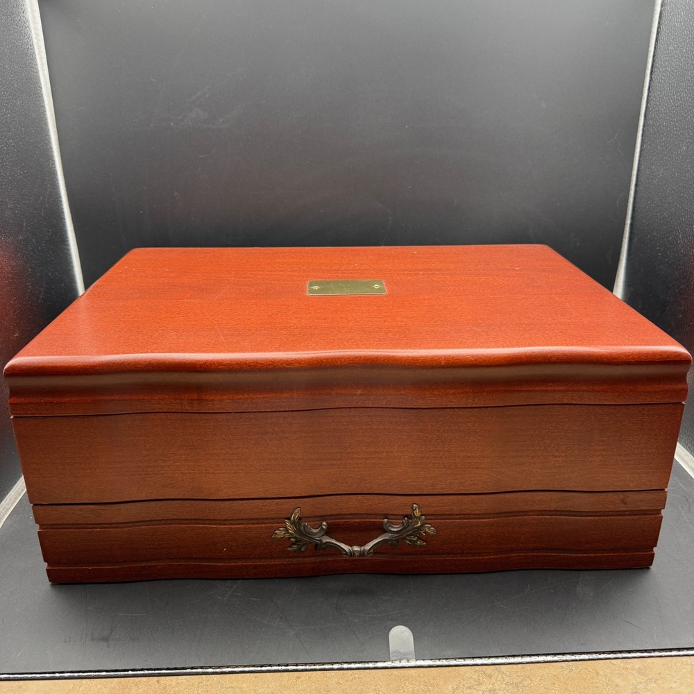 Vtg Reed & Barton Cherry Silverware Chest Provincial Curvy Large Anti-Tarnish